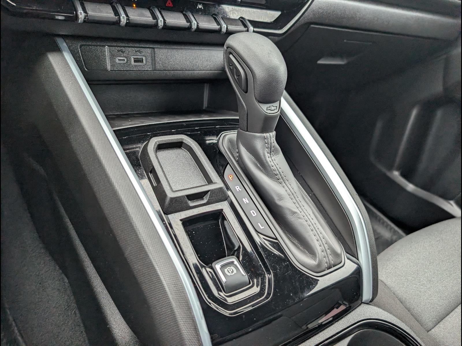 2025 Chevrolet Colorado WT/LT