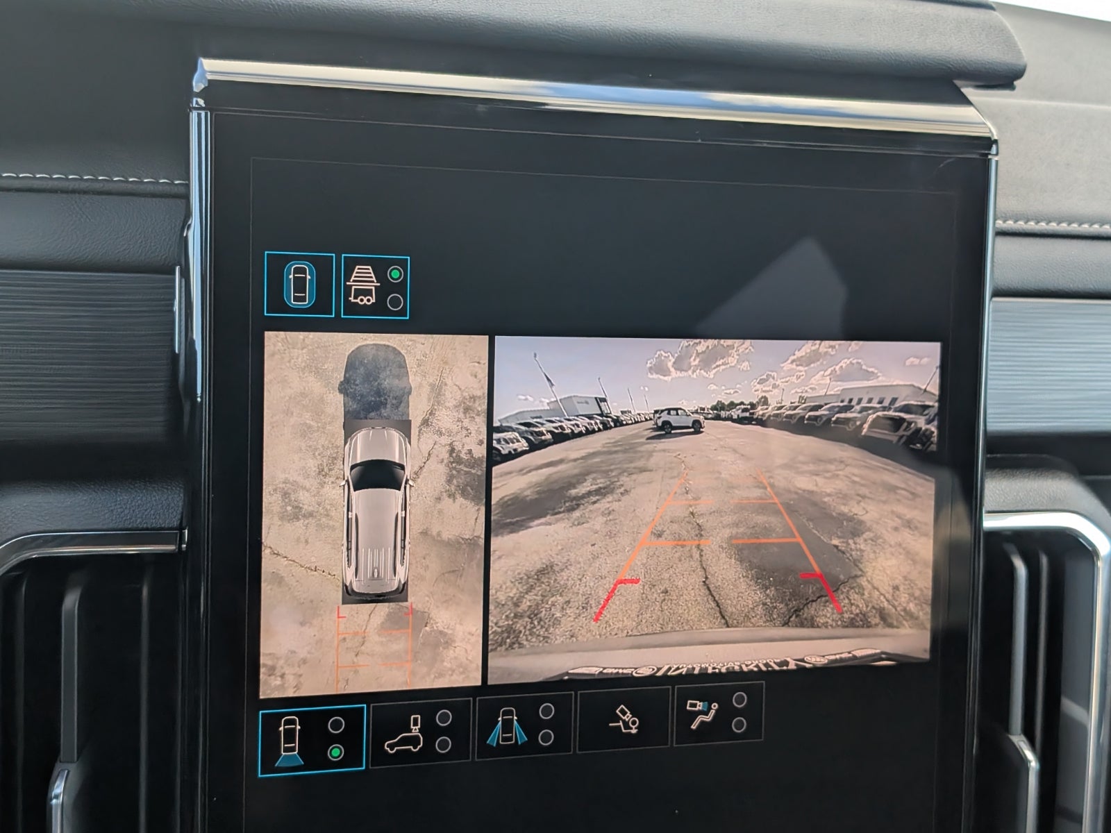 2027 GMC Acadia Elevation