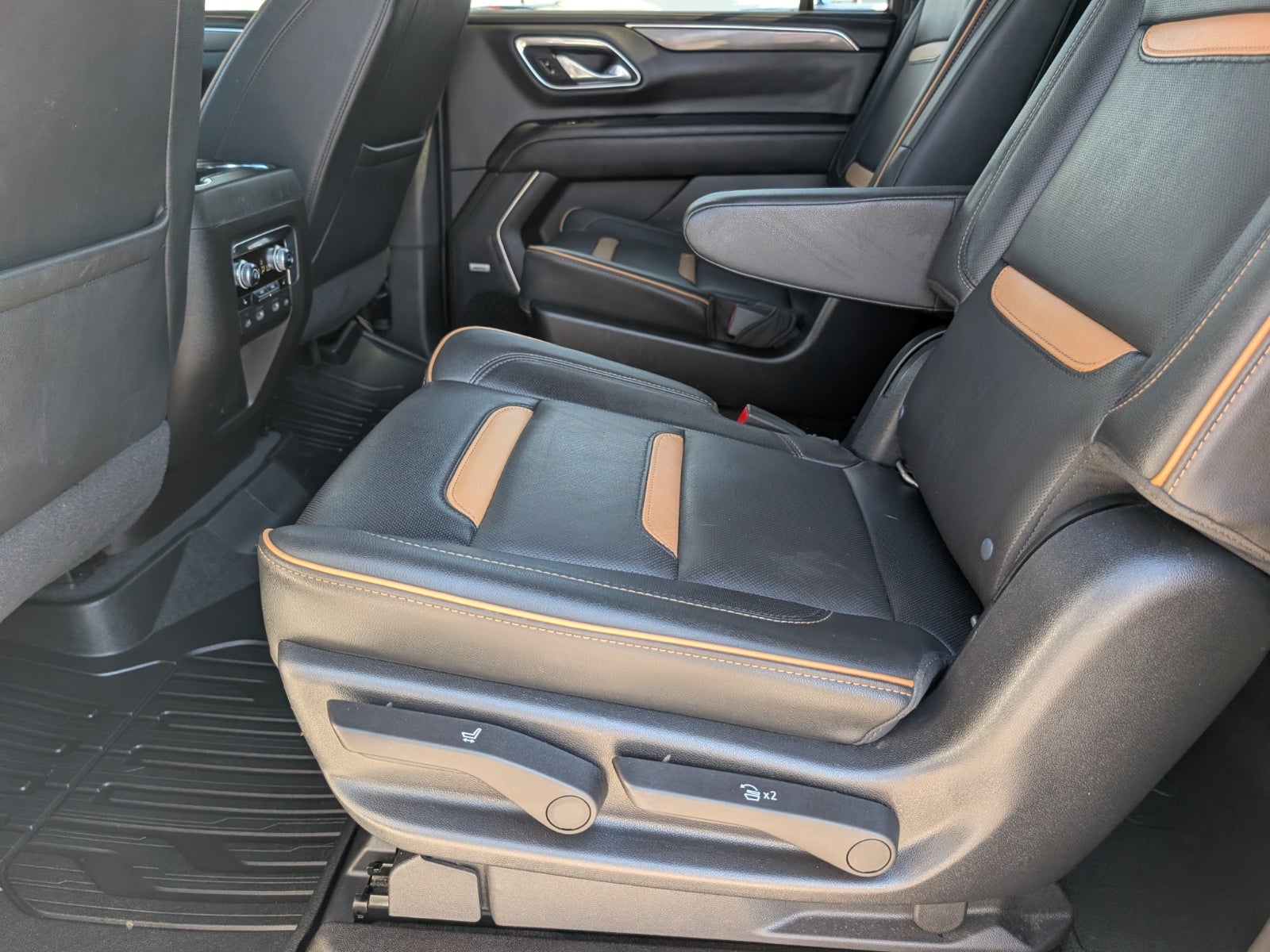 2021 GMC Yukon XL AT4