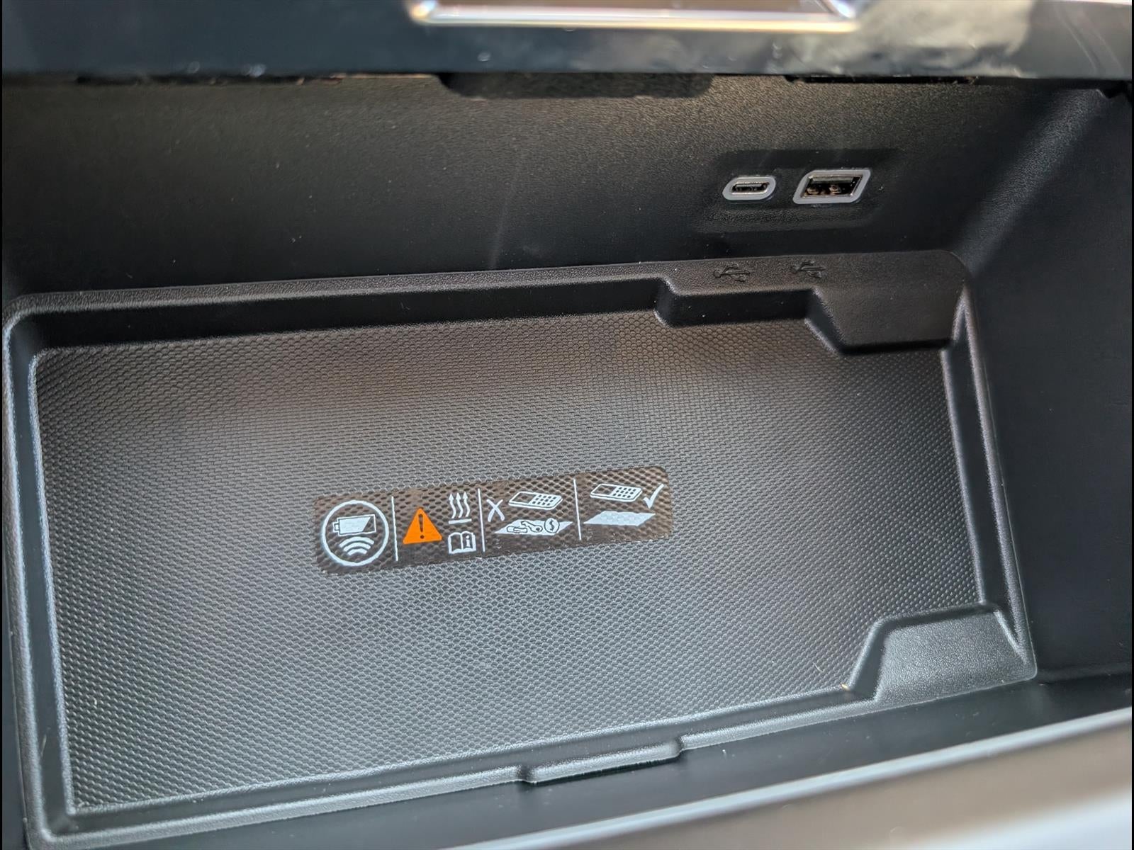 2026 GMC Yukon XL Denali - Photo 17