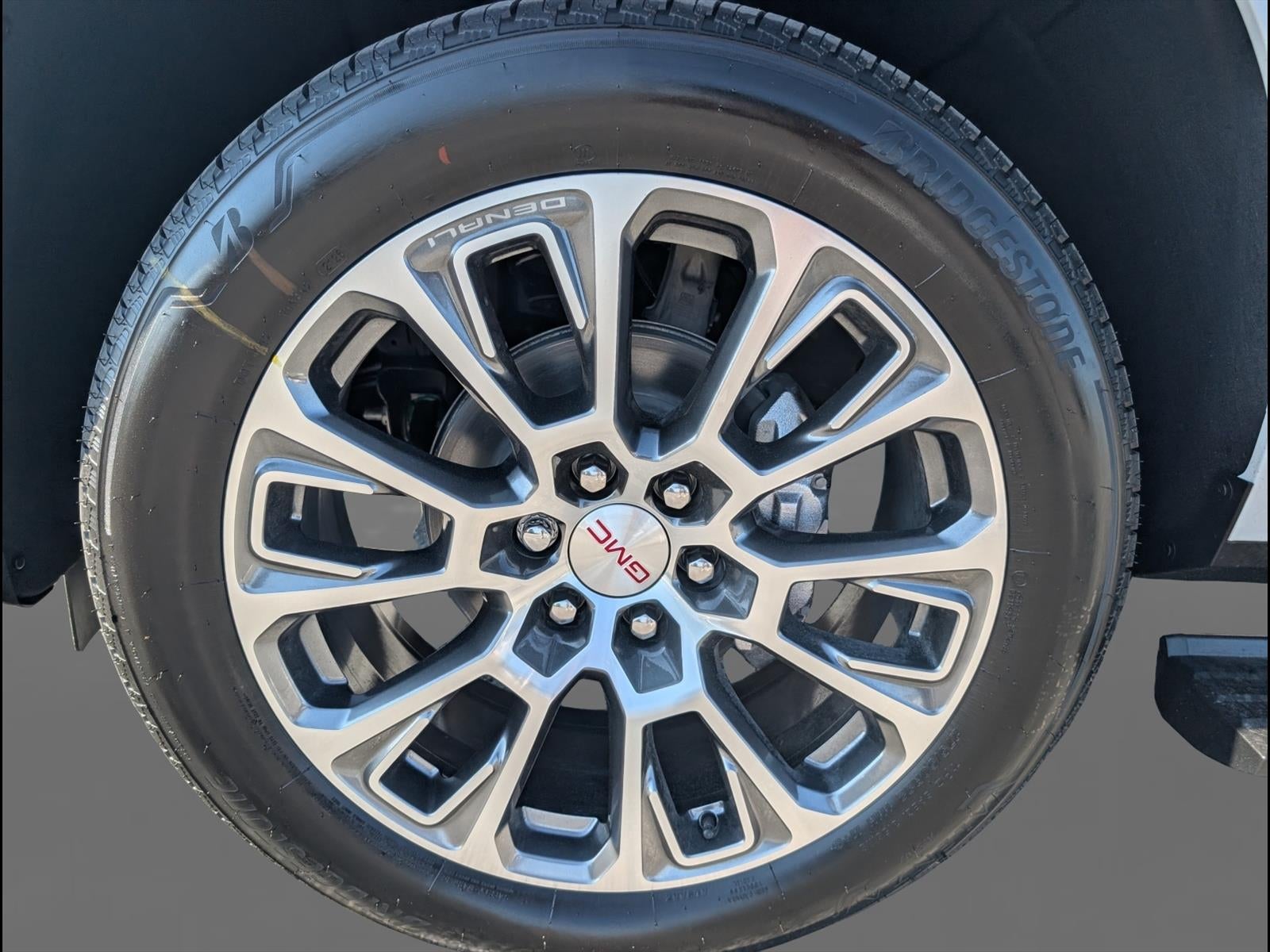 2026 GMC Yukon XL Denali - Photo 21