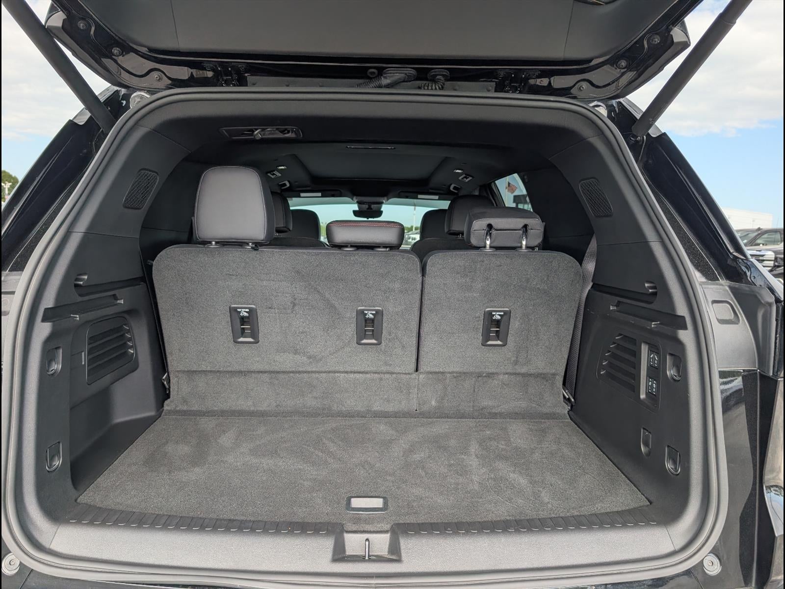 2025 Chevrolet Traverse RS