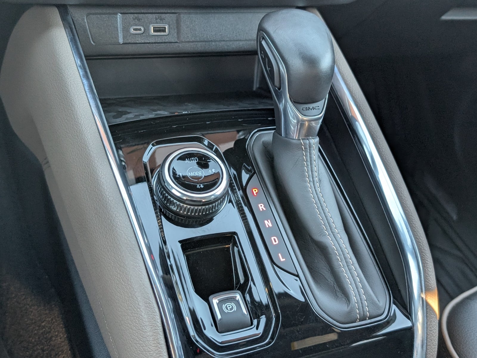 2023 GMC Canyon 4WD Denali