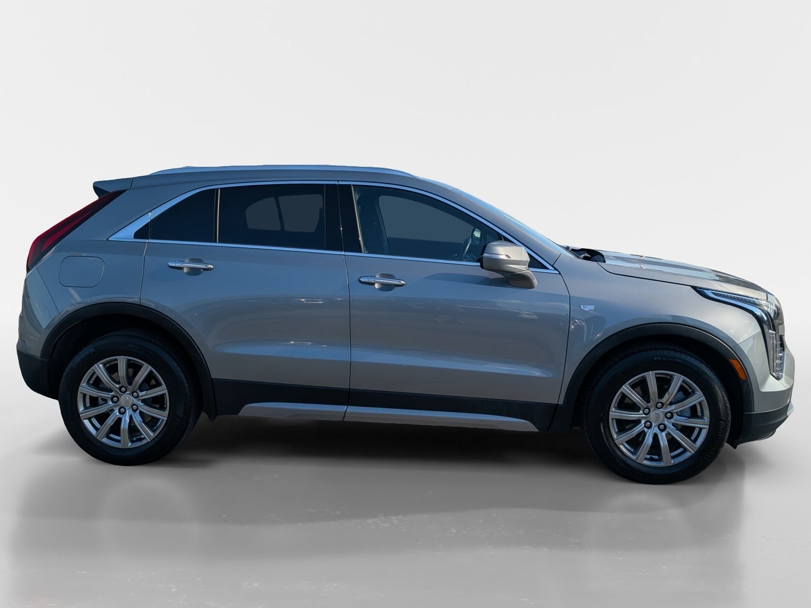 2023 Cadillac XT4 FWD Premium Luxury