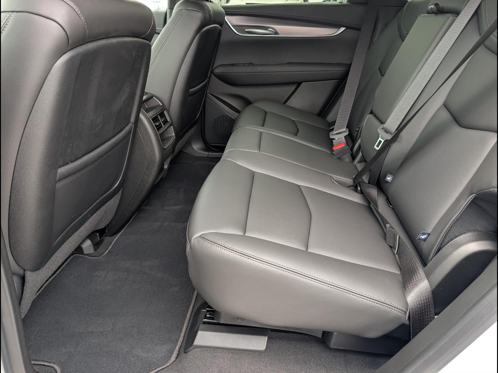 2026 Cadillac XT5 Luxury