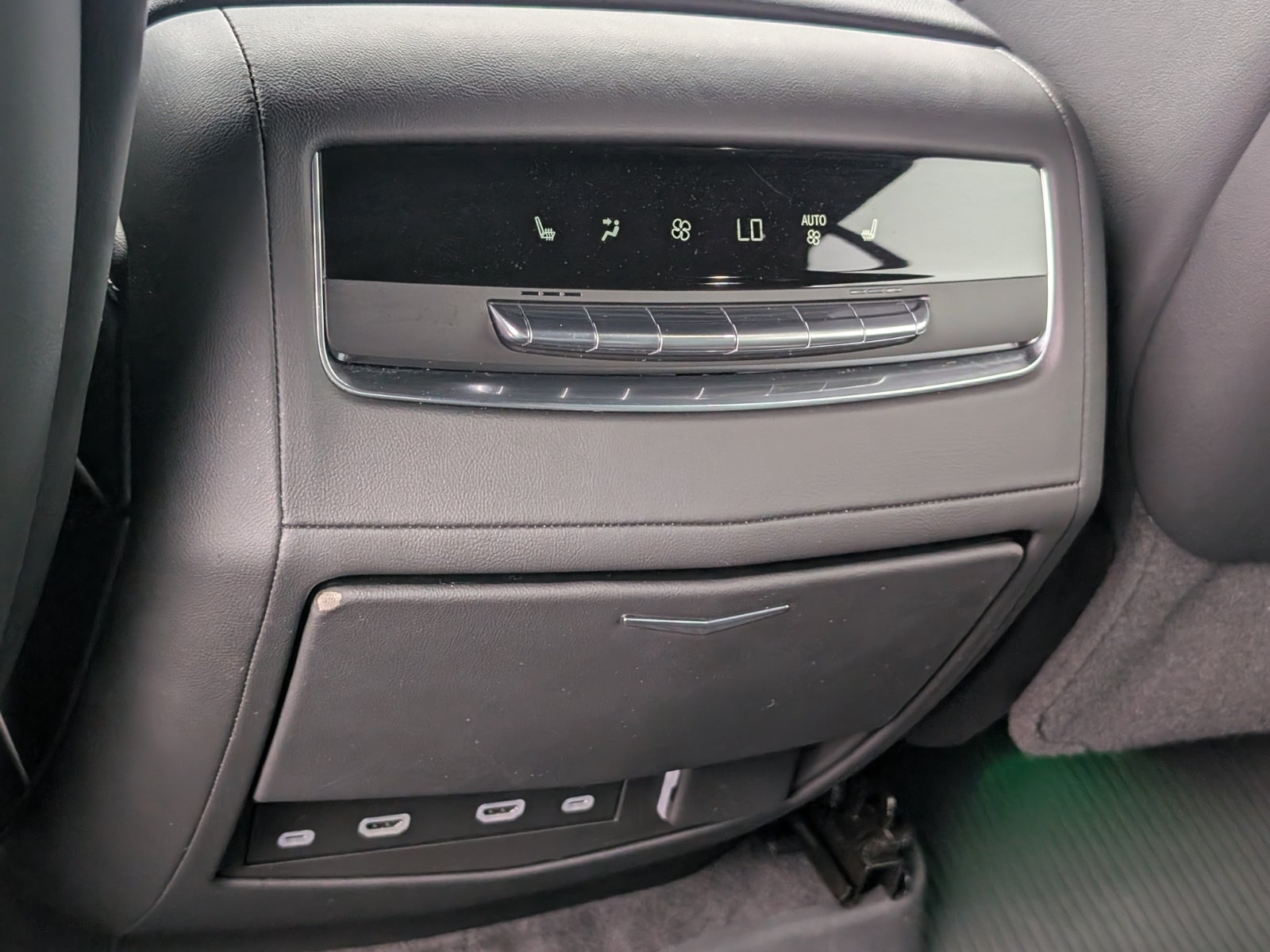 2023 Cadillac Escalade ESV 4WD Sport