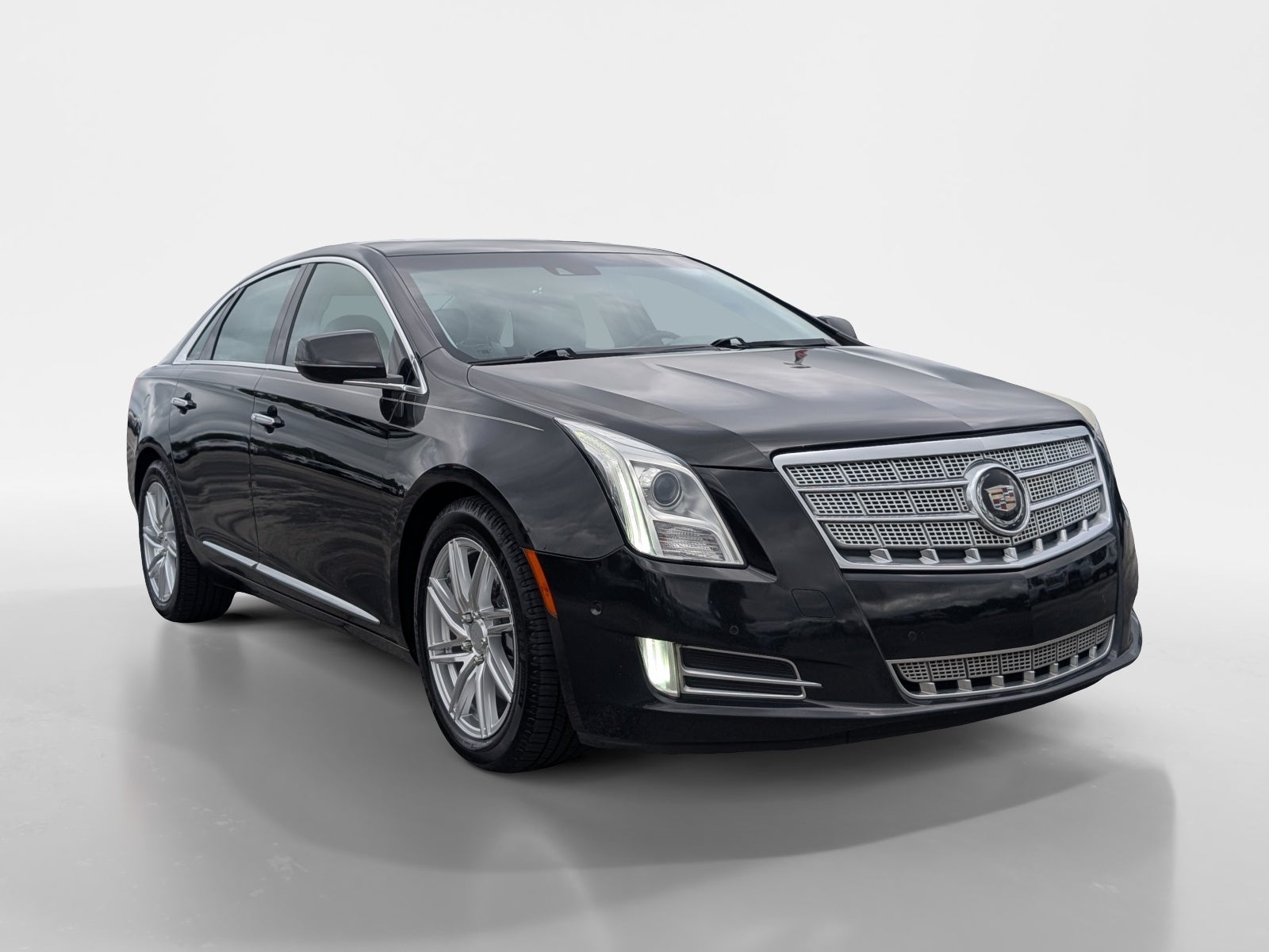 Used 2014 Cadillac XTS Platinum Collection with VIN 2G61S5S39E9122732 for sale in Chattanooga, TN
