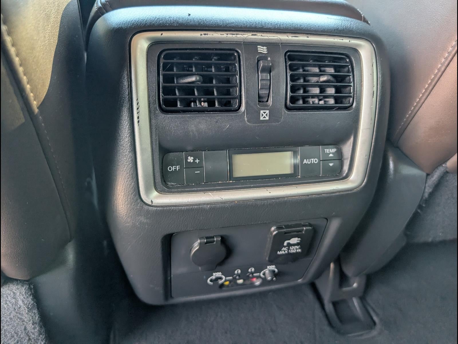 2013 INFINITI JX35 AWD 4dr