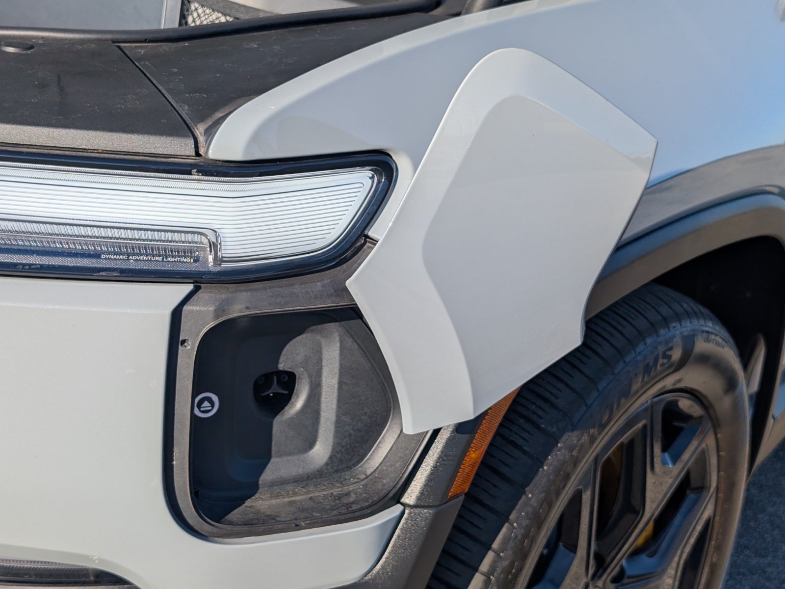 2026 RIVIAN R1S Tri Motor Max Pack