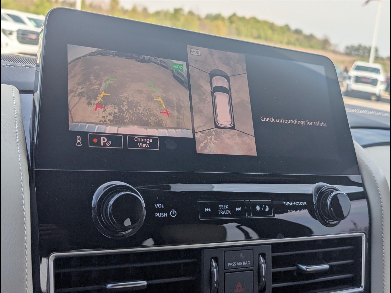 2024 INFINITI QX80 SENSORY