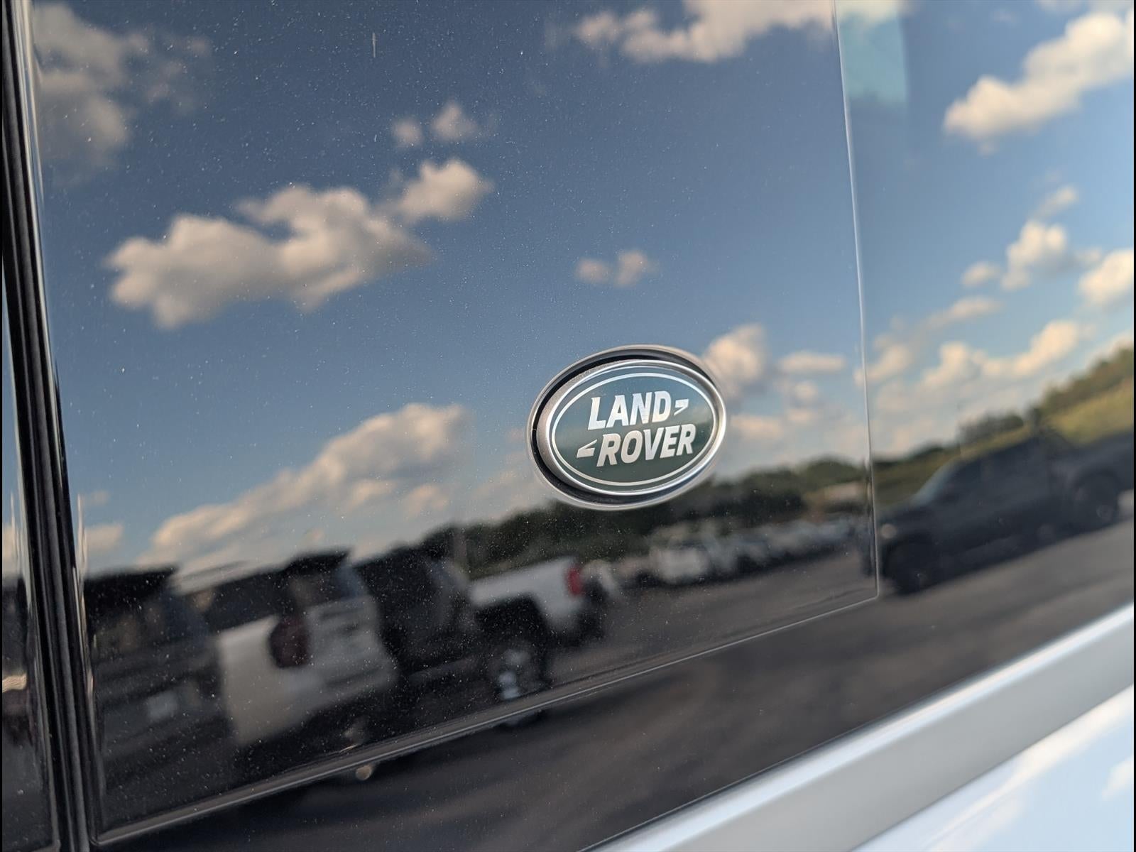 2023 Land Rover Defender X-Dynamic SE