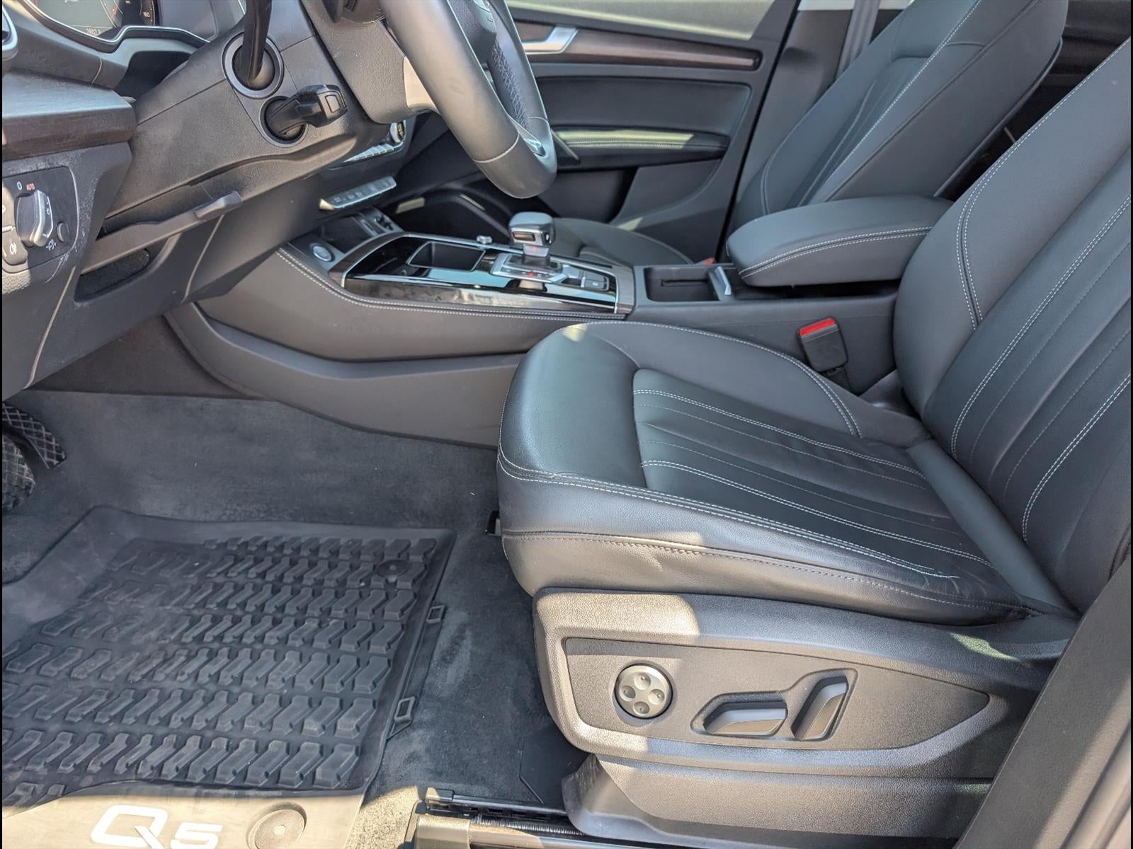 2022 Audi Q5 S line Premium Plus