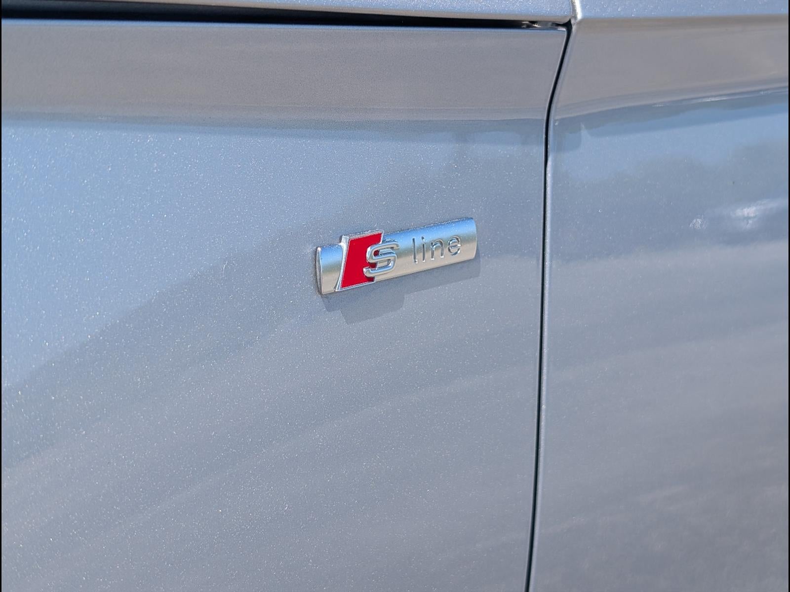 2022 Audi Q5 S line Premium Plus