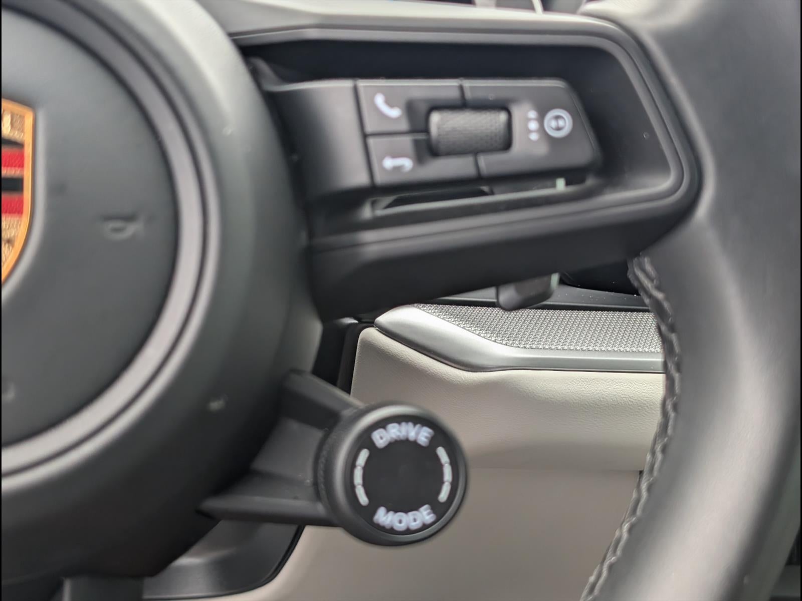 2024 Porsche Cayenne AWD