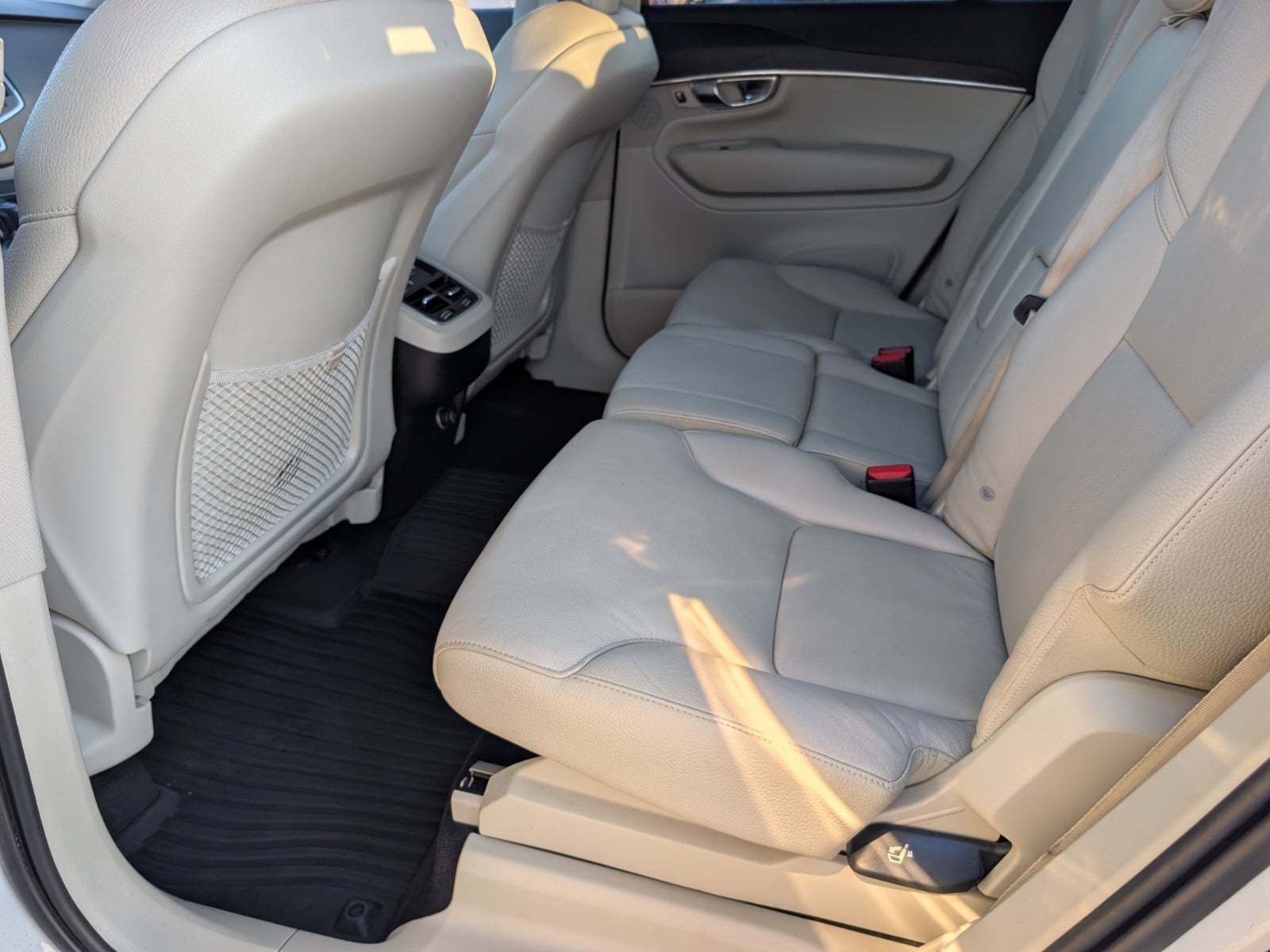 2020 Volvo XC90 Momentum