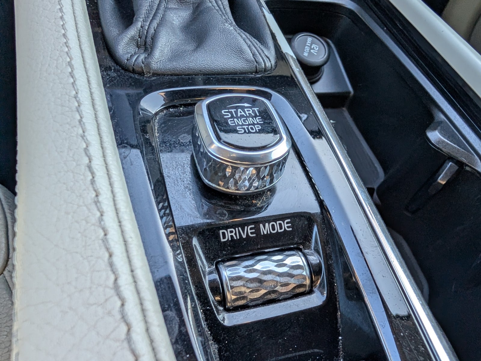2020 Volvo XC90 Momentum