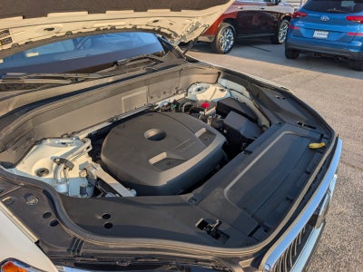 2020 Volvo XC90 Momentum