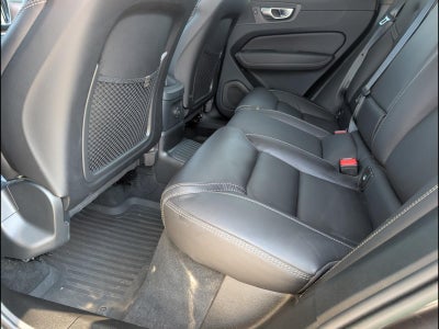 2023 Volvo XC60 Recharge Plug-In Hyb Ultimate Dark Theme