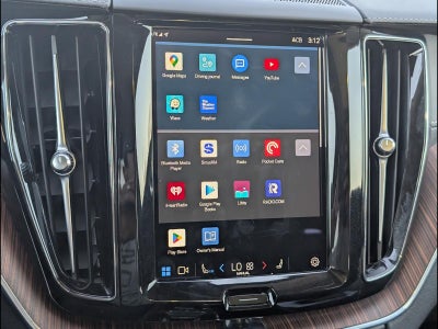 2023 Volvo XC60 Recharge Plug-In Hyb Ultimate Dark Theme