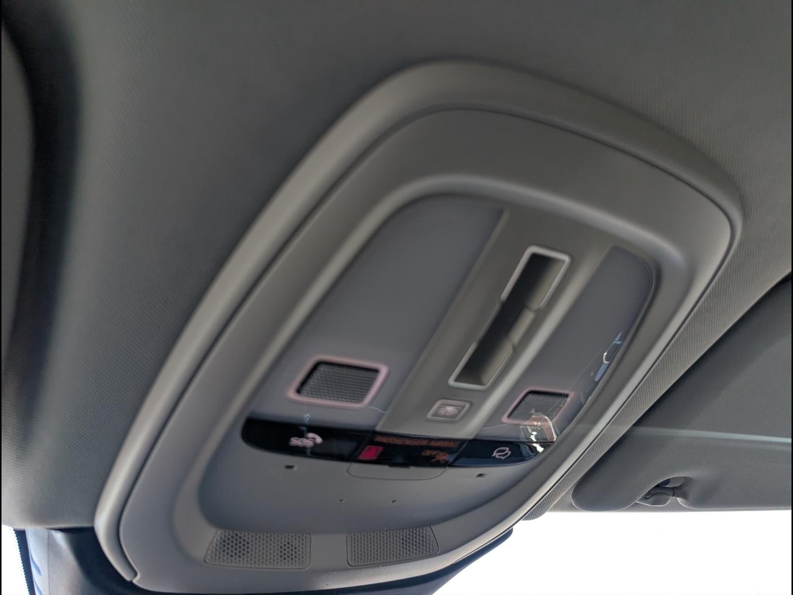 2023 Volvo XC60 Recharge Plug-In Hyb Ultimate Dark Theme